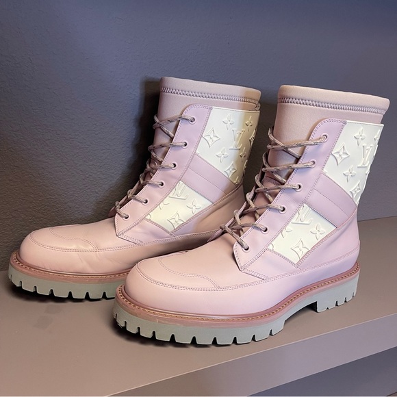 Louis Vuitton Mens Authentic ‘20 Landscape Combat Boots Purple LV Logo Rare 8.5 - Picture 6 of 15